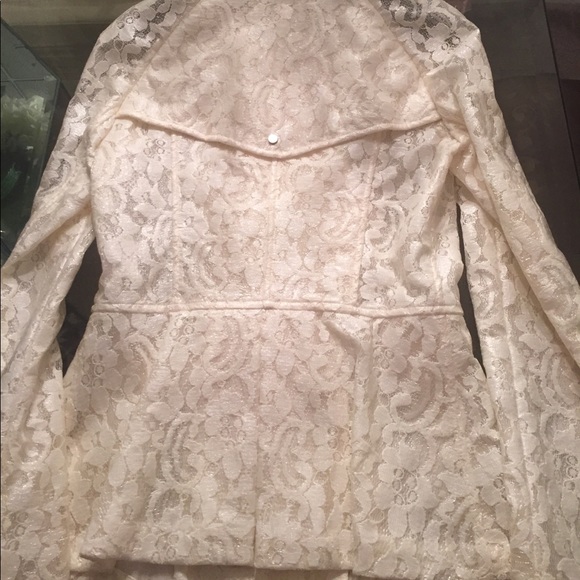Elie Tahari lace rain coat in size XS - Picture 4 of 6
